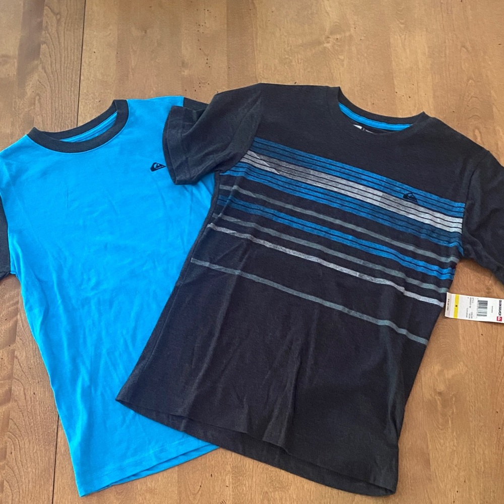 Quiksilver Lot of 2 Tees - Boys Size Medium NEW NWT